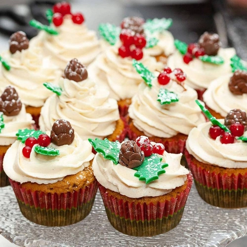 Figurka świąteczna na tort mini listki ostrokrzew posypka dekoracje cukrowe święta pierniki 20szt