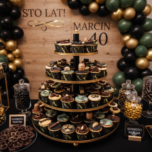 Papilotki do muffinek 50 sztuk foremki na babeczki kolorowe ze złotem