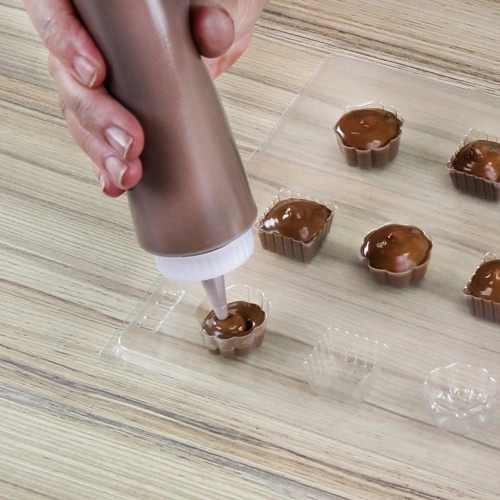 Butelka dekorator do tortu butelki do nasączania biszkoptu 177 ml Wilton zestaw 2 sztuk