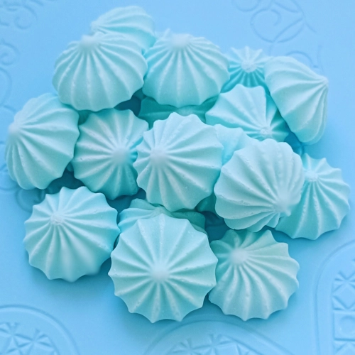 Posypka na tort bezy cukrowe niebieskie beziki mini dekoracje urodzinowe 100g