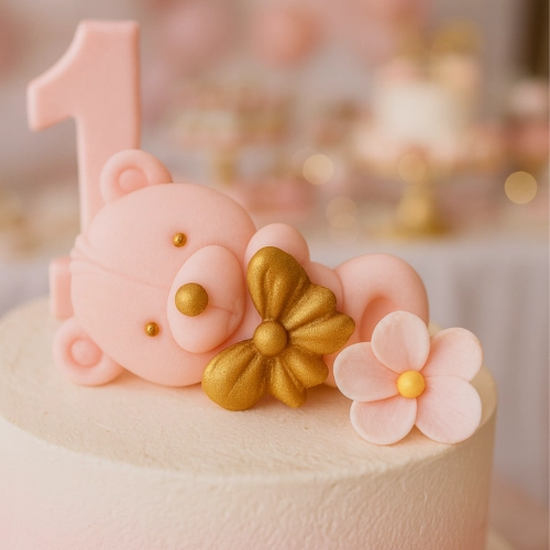 Figurka cukrowa na tort grzechotka miś różowy na roczek baby shower chrzest