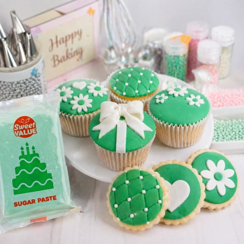 Masa cukrowa 200g Sweet VALUE lukier plastyczny zielony ciemny do dekoracji tortu ciast