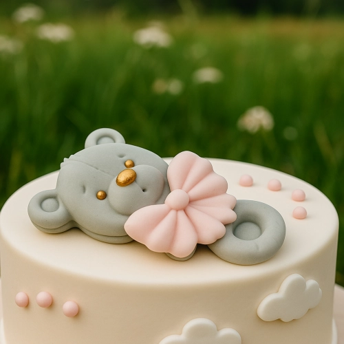 Figurka cukrowa na tort grzechotka miś szary na roczek baby shower chrzest