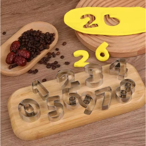 Foremki wykrawacze do ciastek lukru cyfry 0-9 cyferki duże masy cukrowej