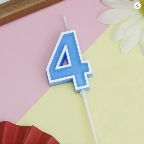 Świeczka na tort niebieska cyfra 4 świeczki urodzinowe ozdobne 1szt